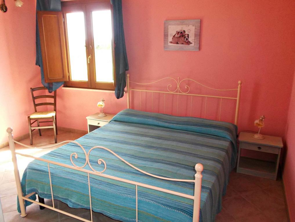 فيلا Agriturismo S'Aranada Marrùbiu الغرفة الصورة